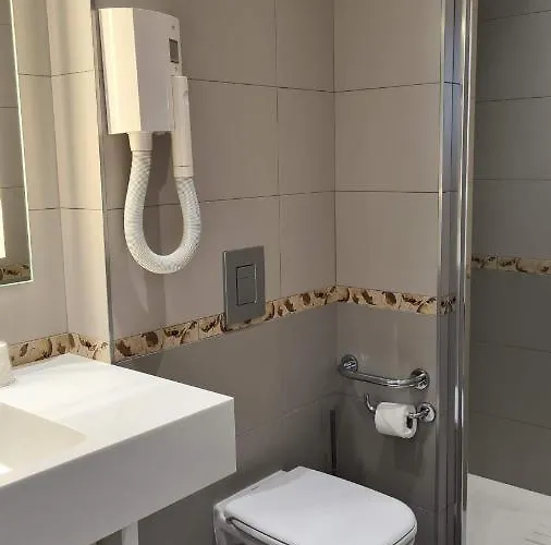 Отель Bettina Ла-Боль-Эскублак